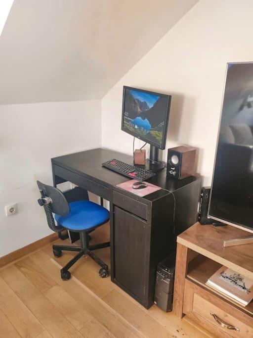 Vozdovac With A View Apartment *